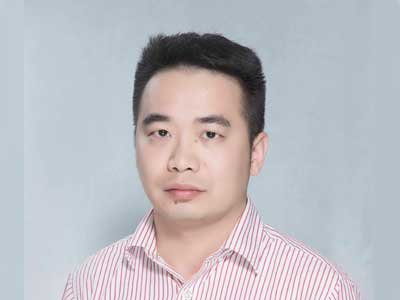 郑磊律师接受三峡商报访问 宜昌律师郑磊的报道